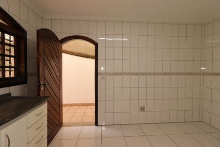 Casa para alugar com 185m², 3 quartos e 2 vagasCozinha