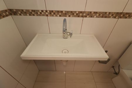 Casa para alugar com 185m², 3 quartos e 2 vagasBanheiro da Suíte - Pia