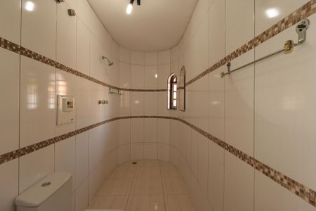 Casa para alugar com 185m², 3 quartos e 2 vagasBanheiro da Suíte