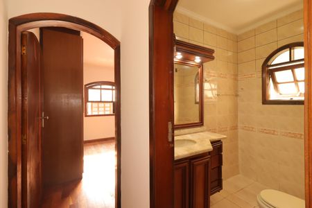 Casa para alugar com 185m², 3 quartos e 2 vagasCorredor do segundo piso