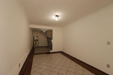 Sala de casa para alugar com 3 quartos, 185m² em Jardim Milena, Santo André