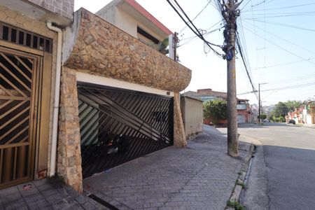 Casa para alugar com 185m², 3 quartos e 2 vagasFachada