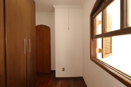 Casa para alugar com 185m², 3 quartos e 2 vagasQuarto 2