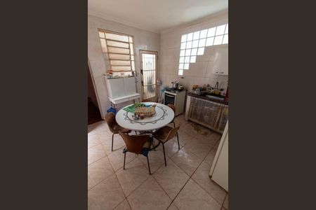 Casa à venda com 182m², 3 quartos e 5 vagasCOZINHA