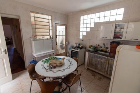 Casa à venda com 182m², 3 quartos e 5 vagasCOZINHA