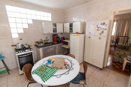 Casa à venda com 182m², 3 quartos e 5 vagasCOZINHA