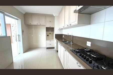 Apartamento para alugar com 250m², 3 quartos e 3 vagas