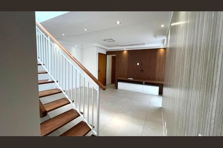 Apartamento para alugar com 250m², 3 quartos e 3 vagas