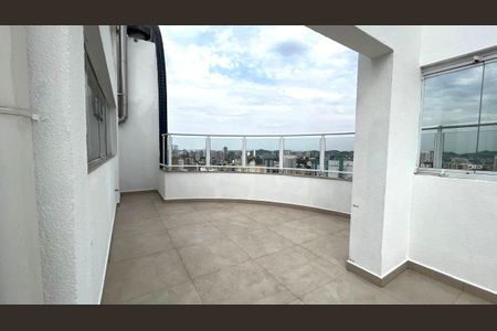Apartamento para alugar com 250m², 3 quartos e 3 vagas