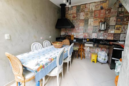 Casa à venda com 202m², 3 quartos e 3 vagasChurrasqueira