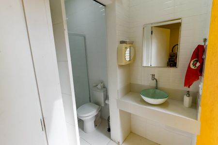 Casa à venda com 202m², 3 quartos e 3 vagasBanheiro