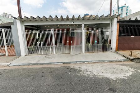 Casa à venda com 202m², 3 quartos e 3 vagasFachada / Garagem