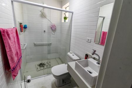 Casa à venda com 202m², 3 quartos e 3 vagasBanheiro da Suíte 2