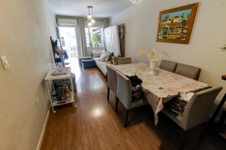 Casa à venda com 202m², 3 quartos e 3 vagasSala