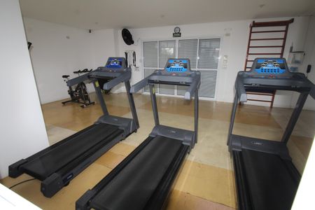 Apartamento para alugar com 65m², 2 quartos e 2 vagasÁrea comum - Academia