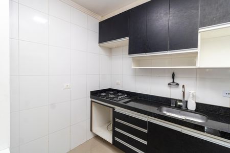 Cozinha de casa de condomínio para alugar com 2 quartos, 69m² em Tremembé, São Paulo