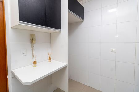 Cozinha de casa de condomínio para alugar com 2 quartos, 69m² em Tremembé, São Paulo