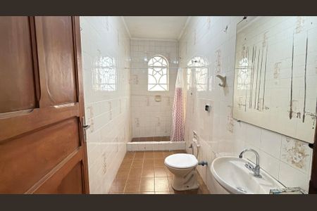 Casa para alugar com 100m², 3 quartos e sem vagaBanheiro