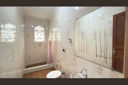 Casa para alugar com 100m², 3 quartos e sem vagaBanheiro