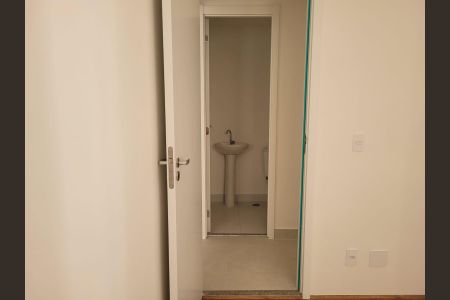 Apartamento para alugar com 48m², 2 quartos e sem vaga Apartamento para alugar com 48m², 2 quartos e sem vagaBanheiro