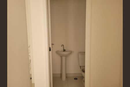 Apartamento para alugar com 48m², 2 quartos e sem vaga Apartamento para alugar com 48m², 2 quartos e sem vagaBanheiro