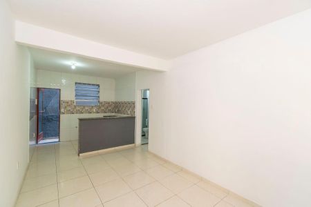 Sala de apartamento para alugar com 2 quartos, 40m² em Brás de Pina, Rio de Janeiro