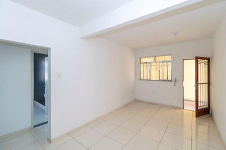 Sala de apartamento para alugar com 2 quartos, 40m² em Brás de Pina, Rio de Janeiro