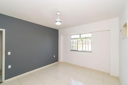 Quarto 1 de apartamento para alugar com 2 quartos, 40m² em Brás de Pina, Rio de Janeiro
