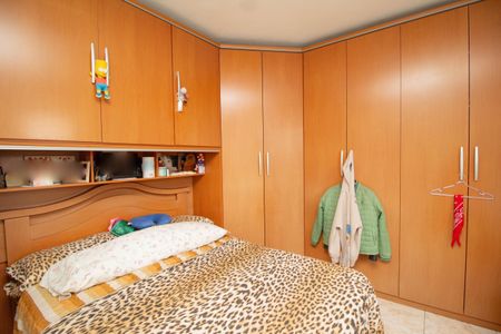 Quarto 2 de casa à venda com 3 quartos, 150m² em Jardim Marisa, São Paulo