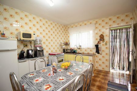 Casa à venda com 150m², 3 quartos e 6 vagasCozinha