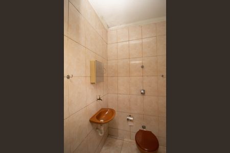 Casa à venda com 150m², 3 quartos e 6 vagasEdícula - Banheiro