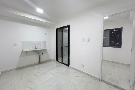 Sala/Cozinha de apartamento para alugar com 2 quartos, 34m² em Vila Nair, São Paulo
