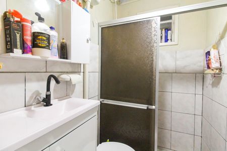 Casa à venda com 100m², 2 quartos e 1 vaga Casa à venda com 100m², 2 quartos e 1 vagaBanheiro