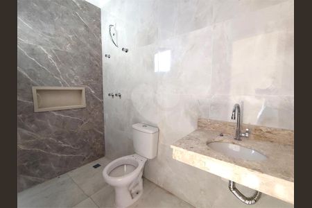 Casa à venda com 3 quartos, 125m² em São Lucas, São Paulo