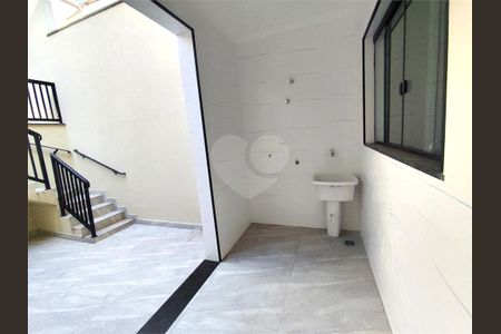 Casa à venda com 3 quartos, 125m² em São Lucas, São Paulo