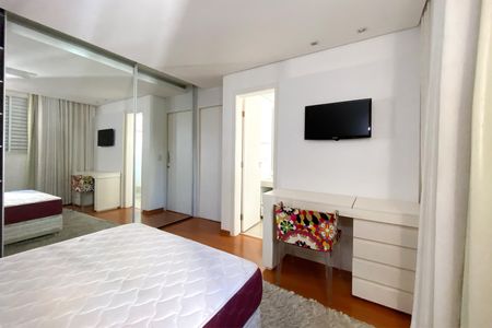 Apartamento à venda com 119m², 4 quartos e 2 vagasSuite 1