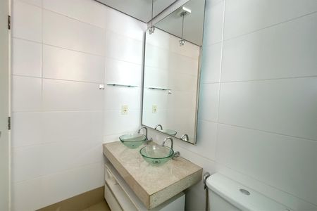 Apartamento à venda com 119m², 4 quartos e 2 vagasBanheiro da Suíte 1
