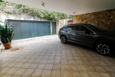 Casa para alugar com 300m², 4 quartos e 4 vagas Casa para alugar com 300m², 4 quartos e 4 vagasGaragem
