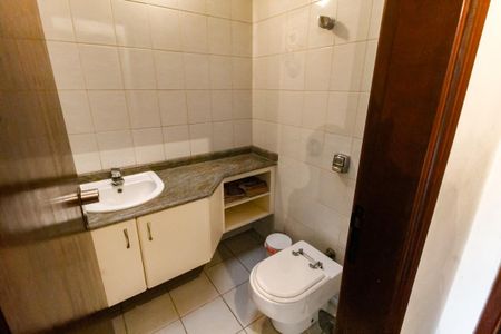 Casa para alugar com 300m², 4 quartos e 4 vagas Casa para alugar com 300m², 4 quartos e 4 vagasLavabo