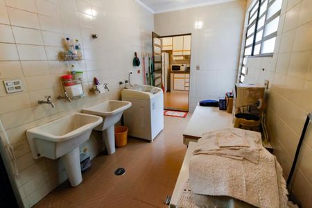 Casa para alugar com 300m², 4 quartos e 4 vagas Casa para alugar com 300m², 4 quartos e 4 vagasÁrea de Serviço