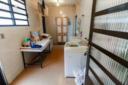 Casa para alugar com 300m², 4 quartos e 4 vagas Casa para alugar com 300m², 4 quartos e 4 vagasÁrea de Serviço