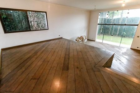 Casa para alugar com 300m², 4 quartos e 4 vagas Casa para alugar com 300m², 4 quartos e 4 vagasSala 3