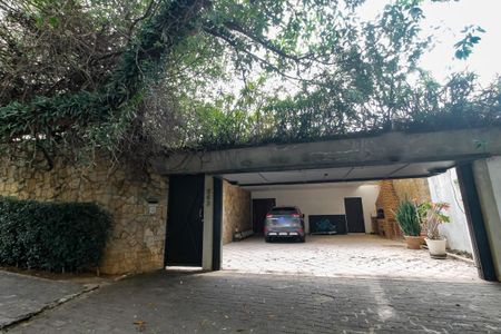 Casa para alugar com 300m², 4 quartos e 4 vagas Casa para alugar com 300m², 4 quartos e 4 vagasGaragem