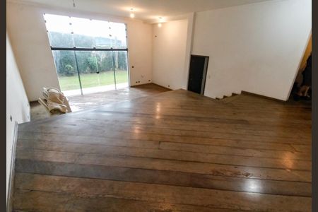 Sala 3 de casa à venda com 4 quartos, 300m² em Vila Sonia, São Paulo