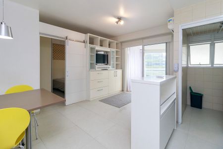 Sala de apartamento para alugar com 1 quarto, 62m² em Cidade Monções, São Paulo