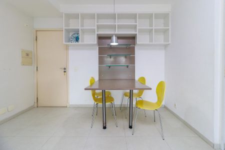 Sala de apartamento para alugar com 1 quarto, 62m² em Cidade Monções, São Paulo