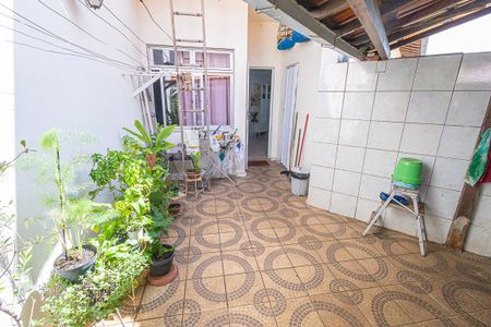 Casa à venda com 435m², 4 quartos e 4 vagasarea de serviço