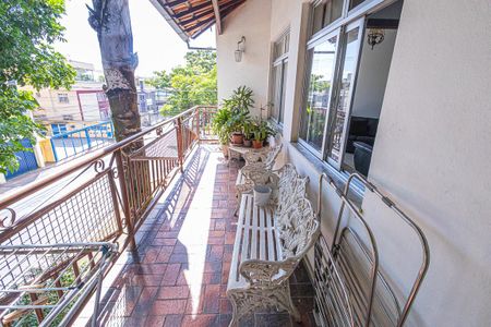 Casa à venda com 435m², 4 quartos e 4 vagasvaranda