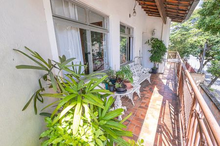 Casa à venda com 435m², 4 quartos e 4 vagasvaranda