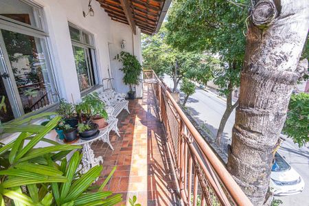 Casa à venda com 435m², 4 quartos e 4 vagasvaranda